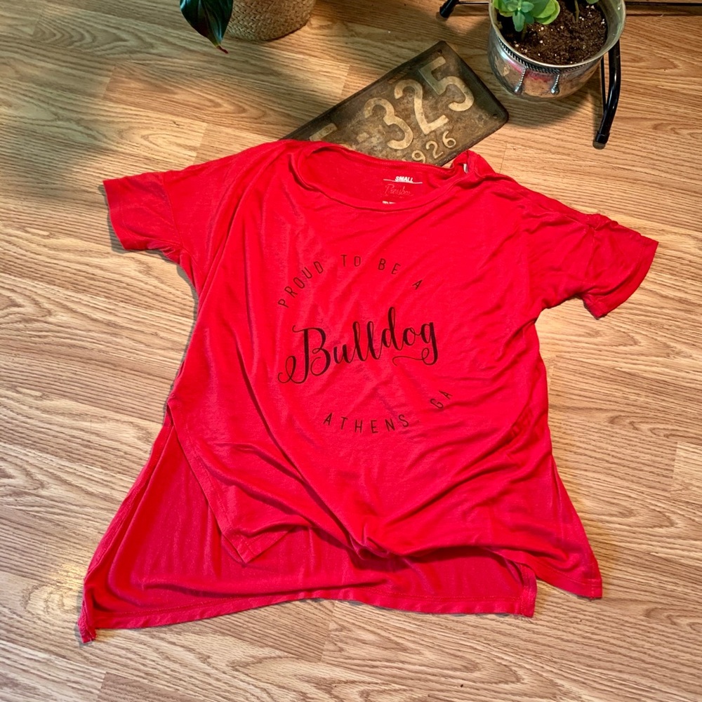 UGA Ga Bulldog stretchy FUN T-shirt light side cut